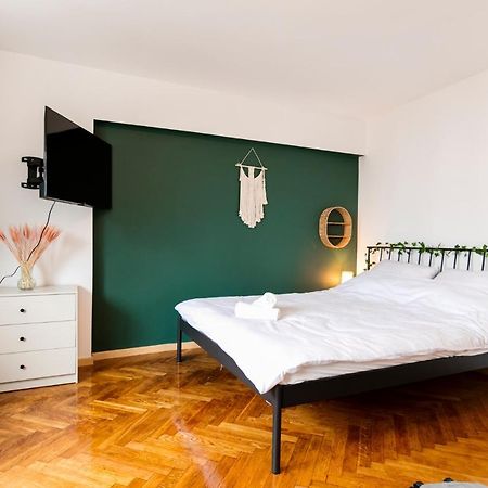 Chmielna - 250M Od Zlotych Tarasow, 350M Od Dworca Centralnego - Wifi - Smart Tv 55 Cali - Better Rental Warschau Exterior foto