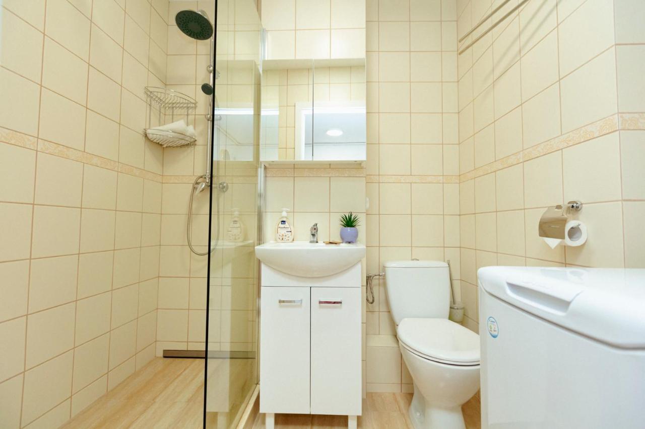 Chmielna - 250M Od Zlotych Tarasow, 350M Od Dworca Centralnego - Wifi - Smart Tv 55 Cali - Better Rental Warschau Exterior foto